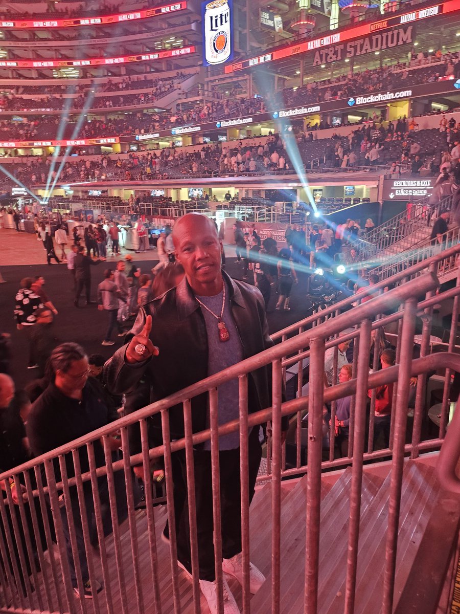 NPTMAT's tweet photo. @SUPERJUDAH Thanks for the picture Champ! I followed your whole career from seeing you in SI Faces in the Crowd- that was the highlight of my night appreciate you CHAMP https://t.co/KvXtx7397l