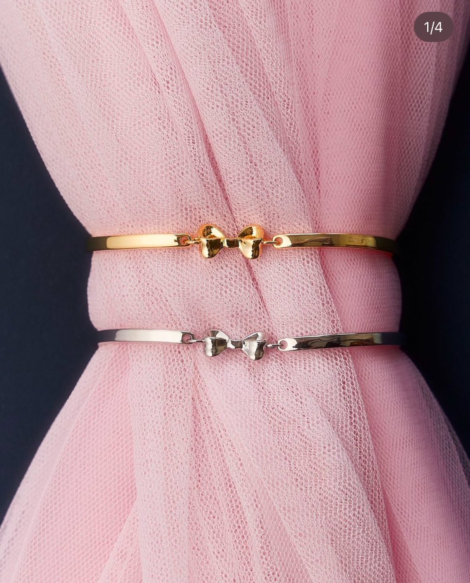 ___songtho's tweet photo. ส่งต่อ สีทอง Secret party bracelet 590.- ค่าส่ง 50.- #ส่งต่อ #yvis #yvisxproudolives #Yvisdaydreambracelet #Yvisproudssuite #yvisส่งต่อ #ส่งต่อyvis #yvisxproudolivesส่งต่อ https://t.co/t98jiTWB8Q