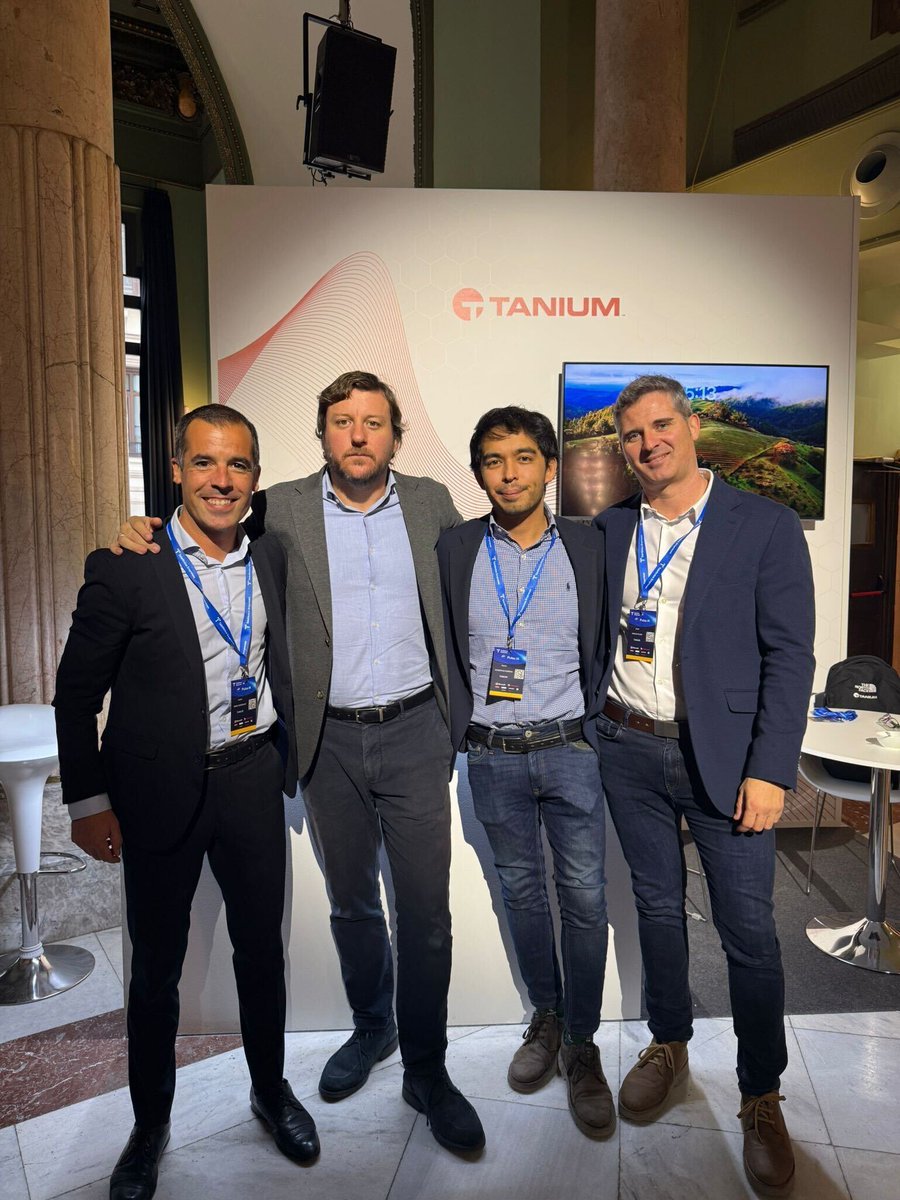 Tanium's tweet photo. November is flying by! 💨
Some recent highlights include:
🎤 Attending @Telefonica’s #PulsaIA event in Madrid
🥂 Supporting the Michigan Council for Women in Technology at its annual gala
👥 Attending #MilCIS
🎉 Convening the Global Support leadership team in Emeryville, CA https://t.co/bOvZNkyMss