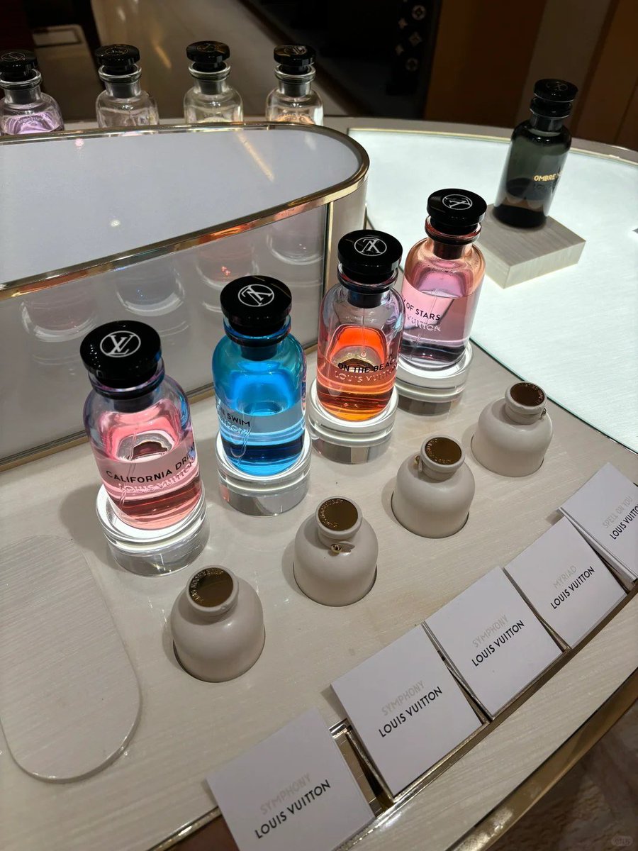 kyleandrewj's tweet image. Carrying the essence of passion and intensity with this spicy fragrance😻😽