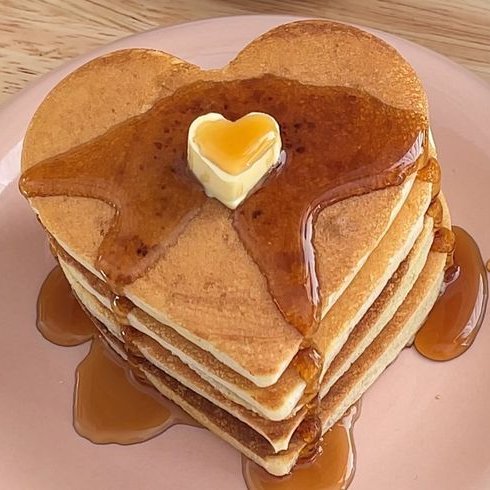 daily_dolce's tweet photo. Heart shaped pancakes https://t.co/6YXTfJVHgy