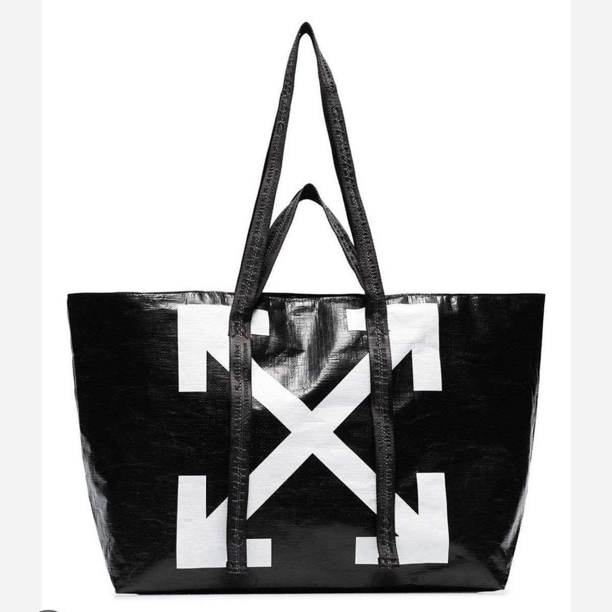 This bag disappeared from the museum area of The Pines Tea Room this morning. If anyone has seen it or taken it home by mistake, then please let us know or drop it in to the Tea Room as soon as possible. Thank you!