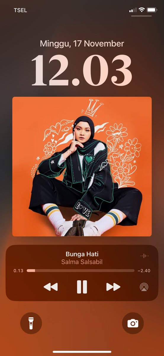 sagittariusgank's tweet photo. selamat satu tahun #secondsals 🌻🧡 anak membanggakan, ga banyak tingkah, 2 minggu menunggu hmm hmm doang🥳😚
#1stAnniversaryBungaHati
#SalmaSalsabil https://t.co/T0wed5zTEE