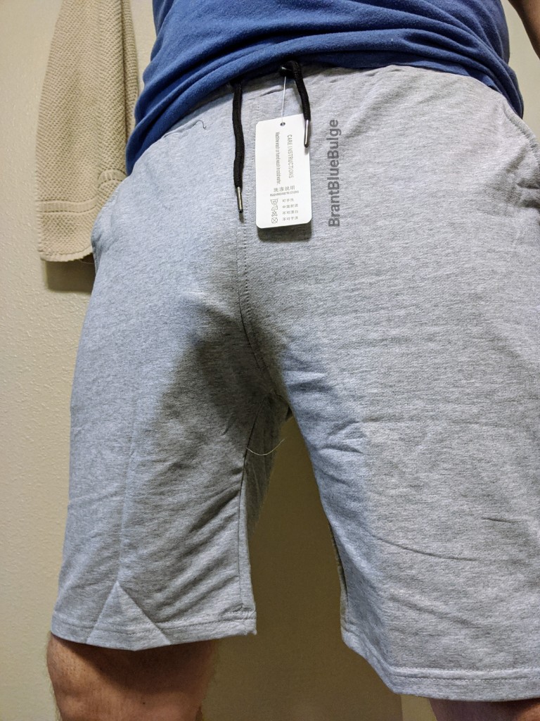 I think I'm going to like these new shorts 👍🏽🍆
#bulge #freeballing