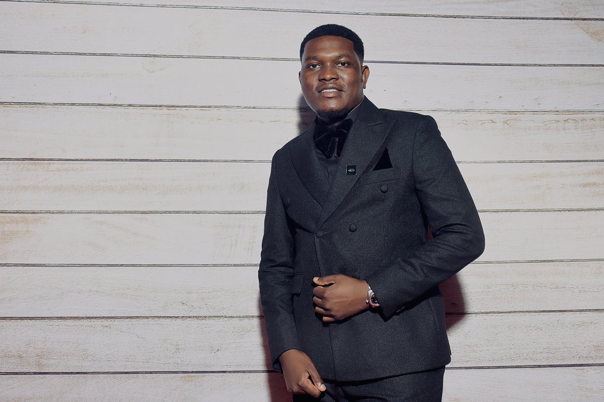 Bro! <a href="/mbio_za_mungu/">Mbio Za Mungu</a> cooked fr! Ethan Kaweesi is whoever he thinks he is!
#KamosaAnnualAwardsDinner2024