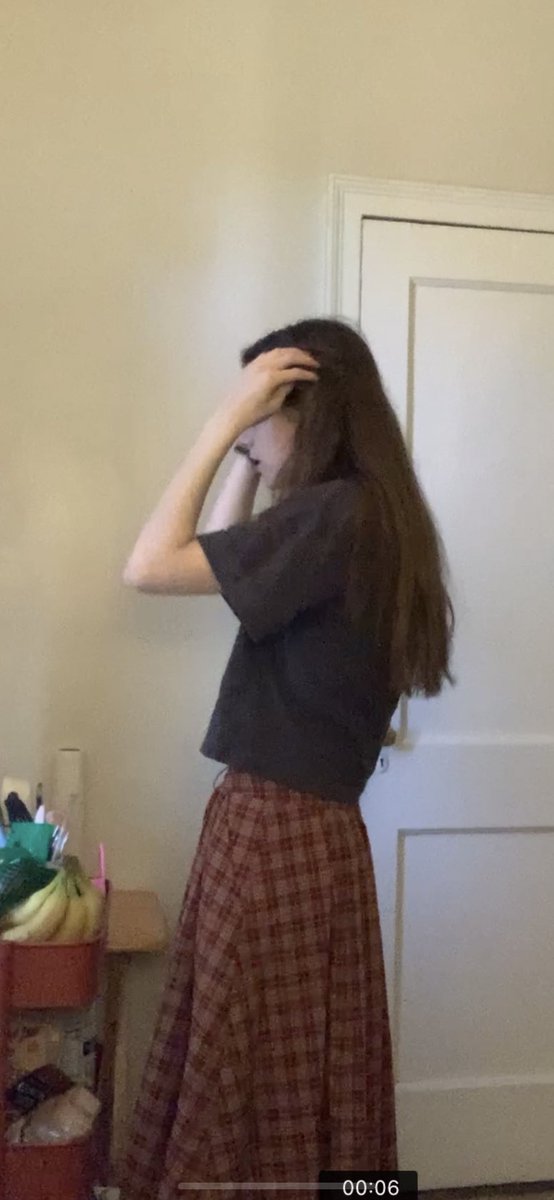 poppyate's tweet photo. having crazy body hatred this morning from this fit check video…. do i still look skinny guys like from these stills what bmi do i look https://t.co/wgKcYAeBgb