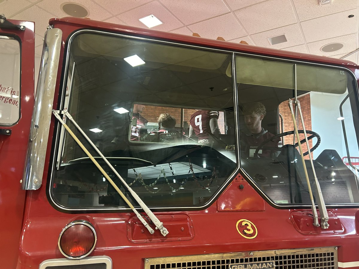 RoanokeFB's tweet photo. Great day at the Wonder Universe children's museum in Christiansburg. BIG THANKS to Bill Ellenbogen for all he does for the community!!! Shout out to Prof DB Poli too for having us out!!! #WinTheOUTS #MaroonMen @RoanokeCollege @RCmaroons https://t.co/MIRwaFUg3b