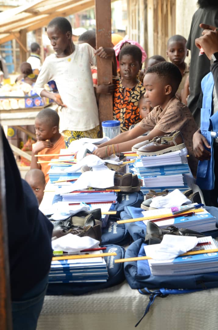 TosaadecFdn's tweet photo. Even the smallest investments in #QualityEducation can break the cycles of poverty and illiteracy.

When children have access to quality education, they are better equipped to secure well-paying jobs and improve their standard of living later in life. | #FundEducation https://t.co/i0izvOCJIJ