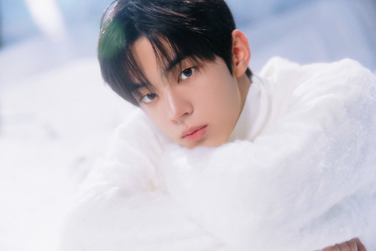 Dohoonm's tweet photo. Capturing a moment of calm and serene, like a winter morning’s quiet embrace. https://t.co/iDPYnEWZRS