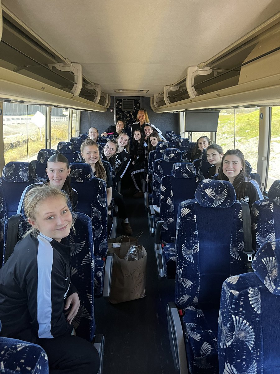 kesslori's tweet image. Regionals Bound 💚 
#handlehard