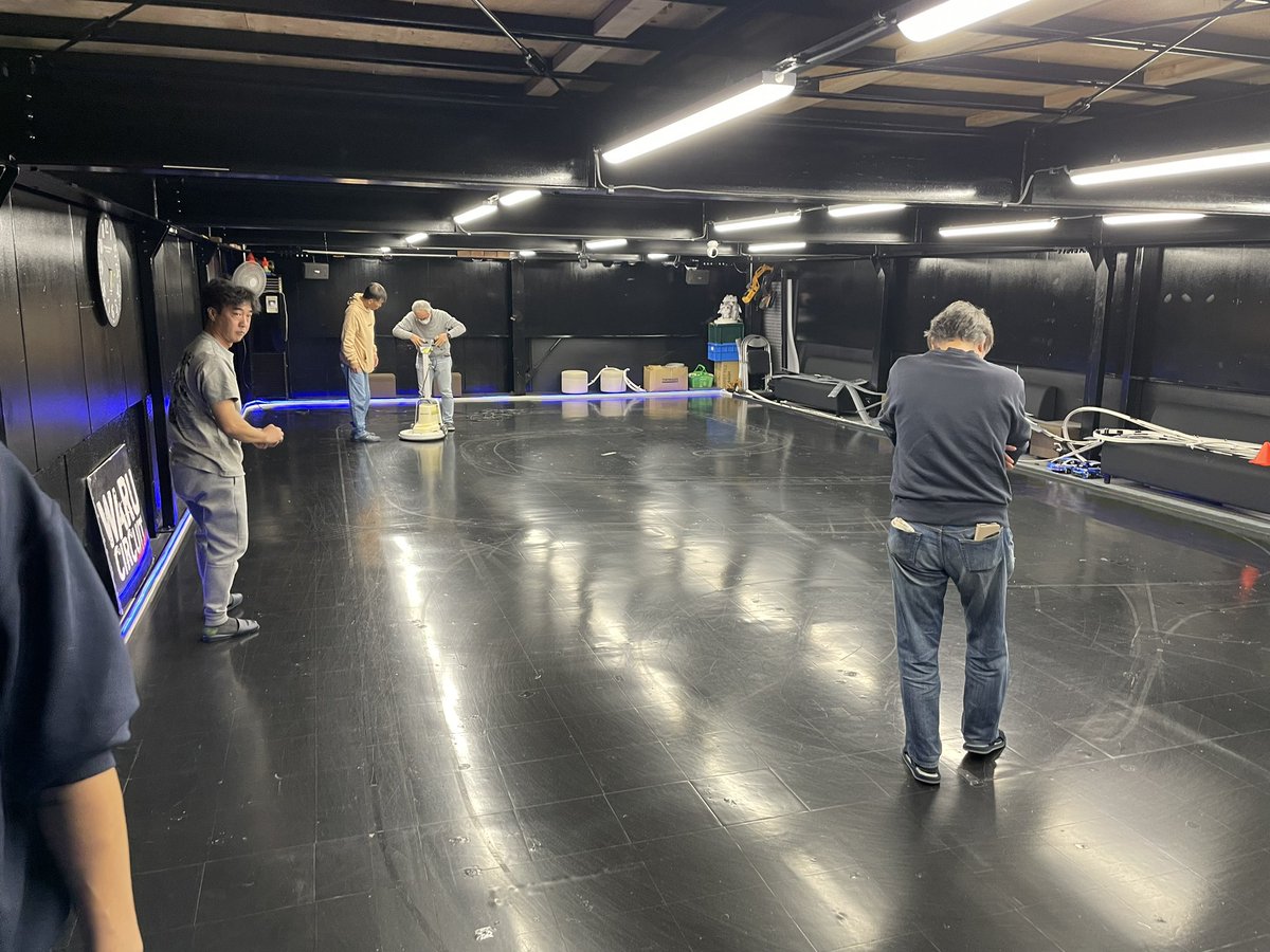 KTFactory_RC's tweet photo. みんなで！
今夜は悪サーキット
急遽、コース変更をする事になり
常連さん組で、スタコラえっさ！ https://t.co/70HdqAXsCe