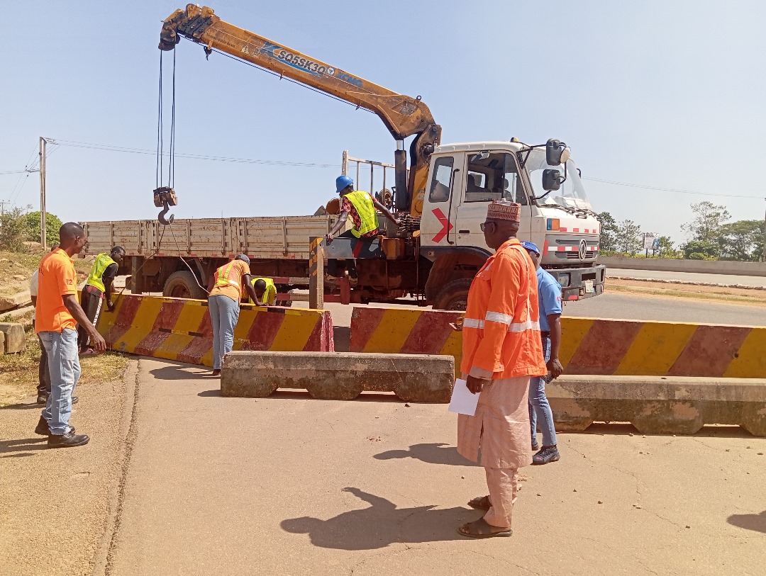 FCTA Reopens Barricaded Slip Road in Abuja.