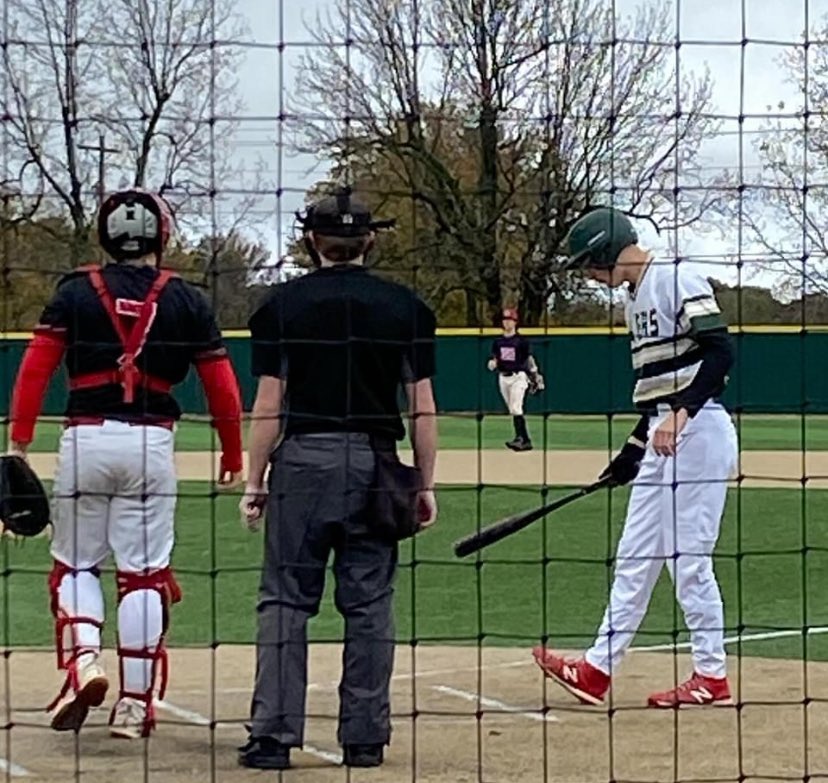 SpringsGarrett's tweet photo. Great series against UofA last weekend! Took 2 of 3, and man was it awesome to be on the diamond again! The fam came to cheer us on! https://t.co/4fNEfo1rHX