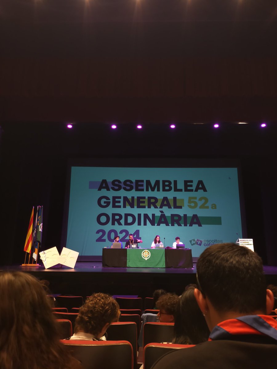 Avui el kraal de monitores i el clan de Rovers hem assistit a l'Assemblea General Ordinària d'Escoltes Catalans d'enguany a Viladecans!

Durant la jornada hem pogut fer balanç del curs anterior i decidir el futur del curs que comencem. #AGOEC24
