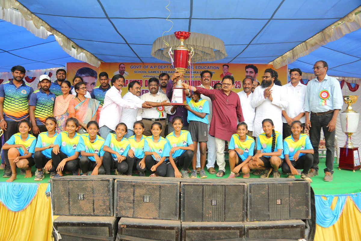 chatrasahaya's tweet photo. Last week we sponsored food U-17 sports team in Andhra Pradesh, Vishakhpatnam. Super glad to see the team winning gold. https://t.co/b3dr2Im0RE