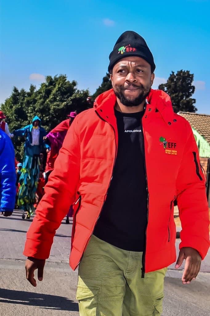 visse_ss's tweet photo. MK Party is your home, Dr. Mbuyiseni Ndlozi. No one will bully you here like they did in the EFF. 💚🖤 https://t.co/U780AwXDk3