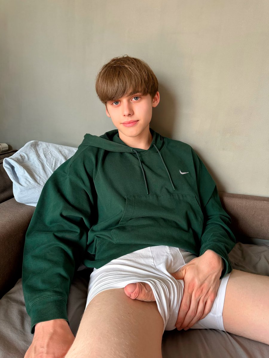 naughty_liam18's tweet photo. Rt if you want to take care of it😏🔥

50% discount on my OnlyFans🤩

200+ posts with photos and videos👇🏻
https://t.co/dyeynIaYSk https://t.co/EJXFvis9YX
