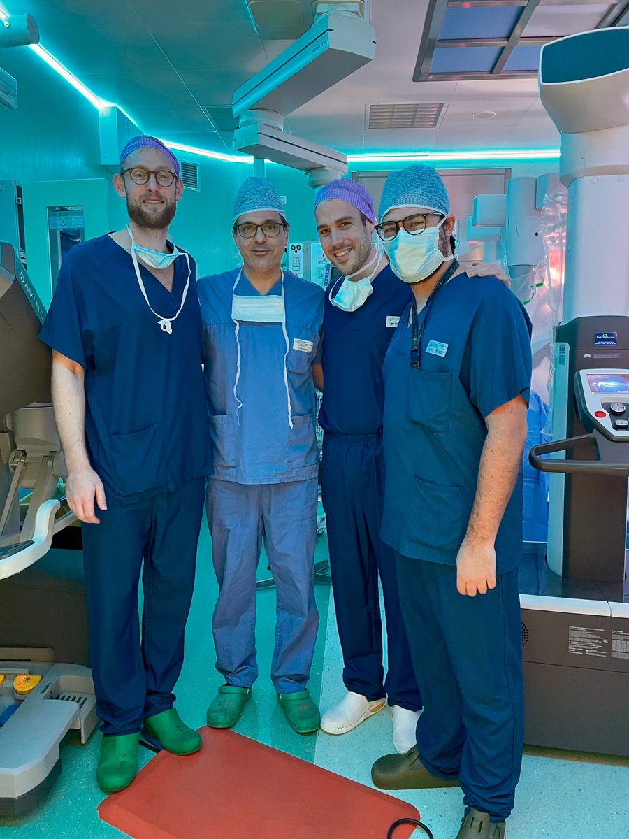 What a great combination of technical excellence 🤖 🏥 and Italian hospitality  🍝 🍷 ! Thank you so much to the Modena team and Prof. Di Benedetto <a href="/Sdisandro82/">Stefano Di Sandro</a> <a href="/magpao/">Paolo Magistri</a> <a href="/criguid/">Cristiano Guidetti</a>, <a href="/PoliclinicoMO/">AOU di Modena</a>, <a href="/PhilipMueller_1/">Philip C. Müller</a>