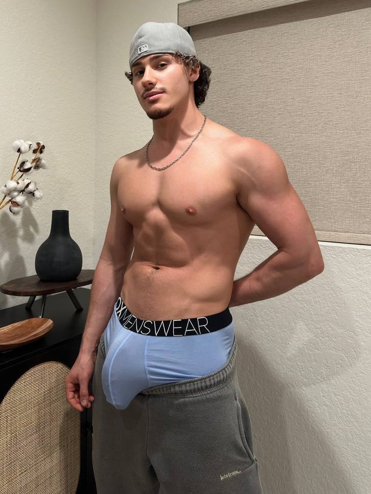 Aaronx tweet media