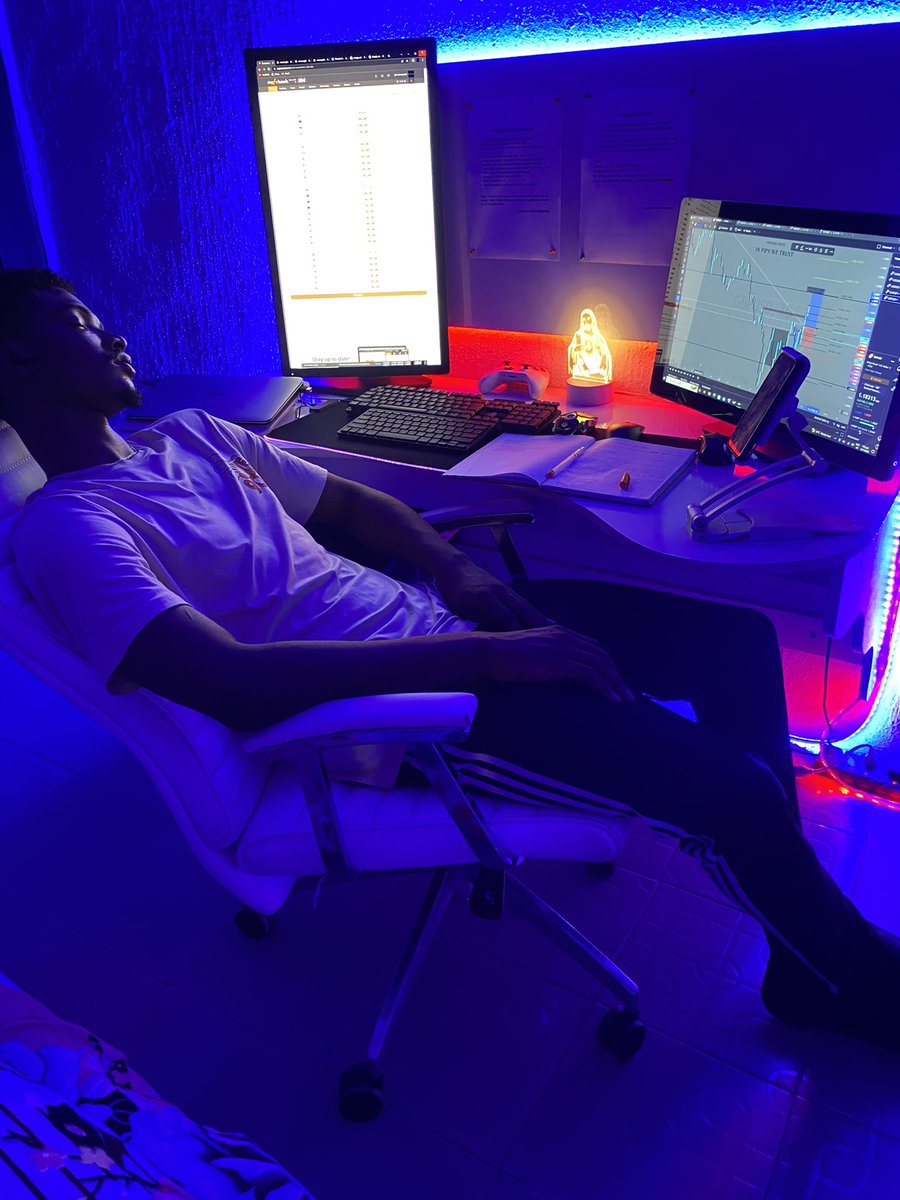 Onyeka_Dc's tweet image. 2021 vs 2024
3 years progress this was me in my one bed room apartment in 2021 when I started trading and picture Two is my first house I purchased 2024 I mean it hasn’t been an easy journey but trust me consistency and pure focus has brought me this far in my trading journey