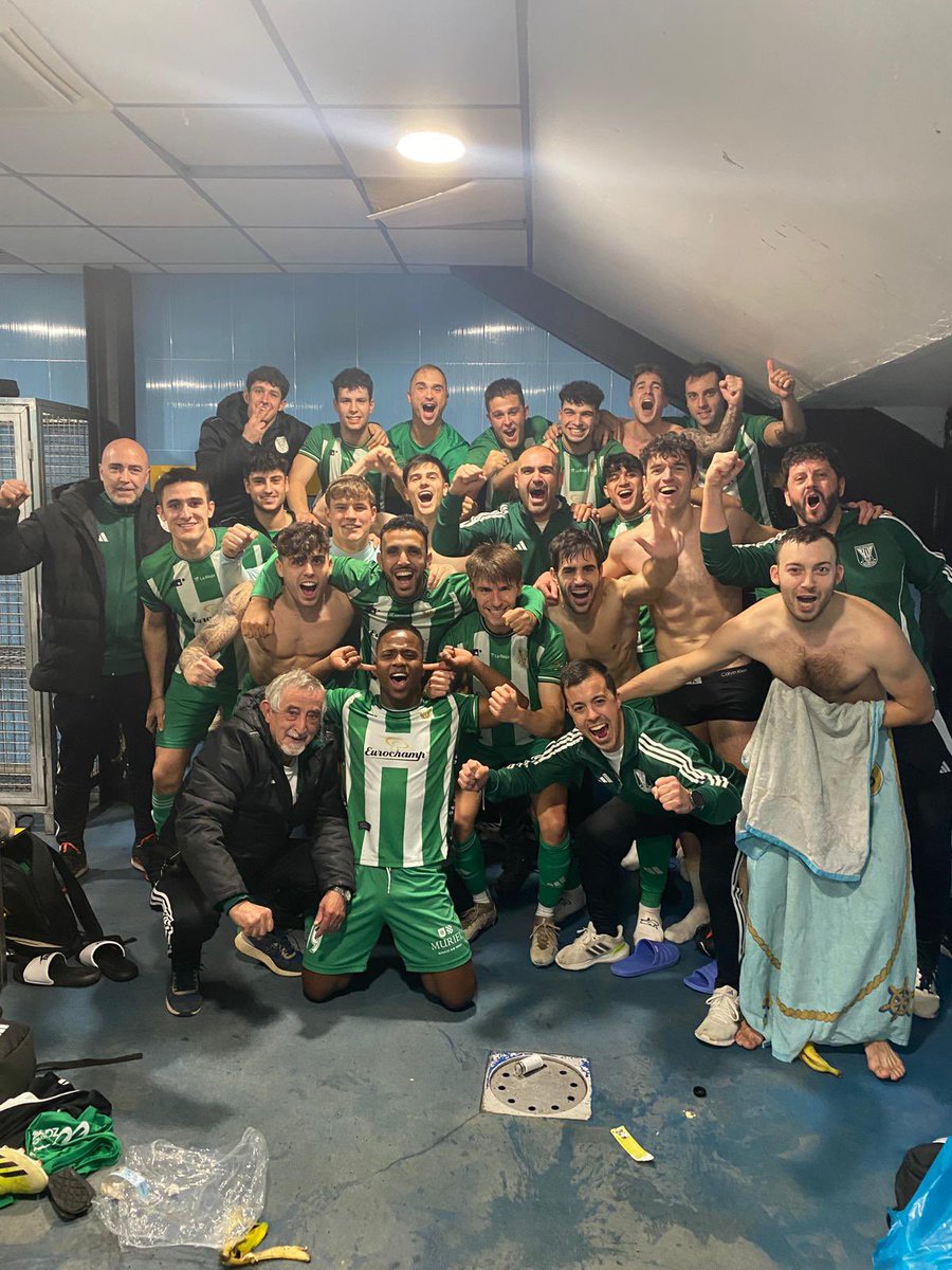 La alegría del Regional… y no es para menos!

8 jornadas

7 ✅
1 🟰
0 ❌

22/24 puntos 🎒 

Líderes en solitario 👏🏽👏🏽

Jornada a jornada, a disfrutar del victorión de hoy!