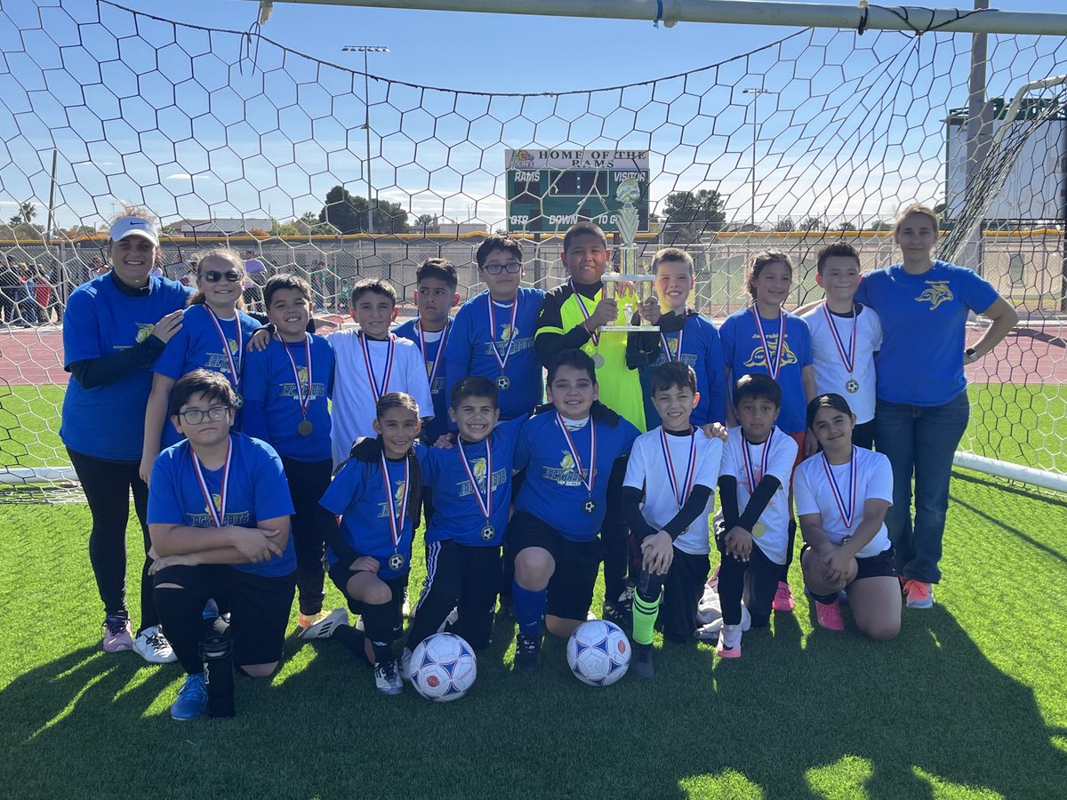 BNarbuth_ES's tweet image. Jackrabbit 4th &amp;amp; 5th Grade #VASP soccer team takes 2nd place.  🏆 Down to penalty kicks.  Proud of their hard work and dedication to team. Thanks Coaches! ⚽️🥅🐇💛💙 ⁦@MRod_CBNE⁩ @LOHara_CBNE ⁦@SISD_ES⁩
