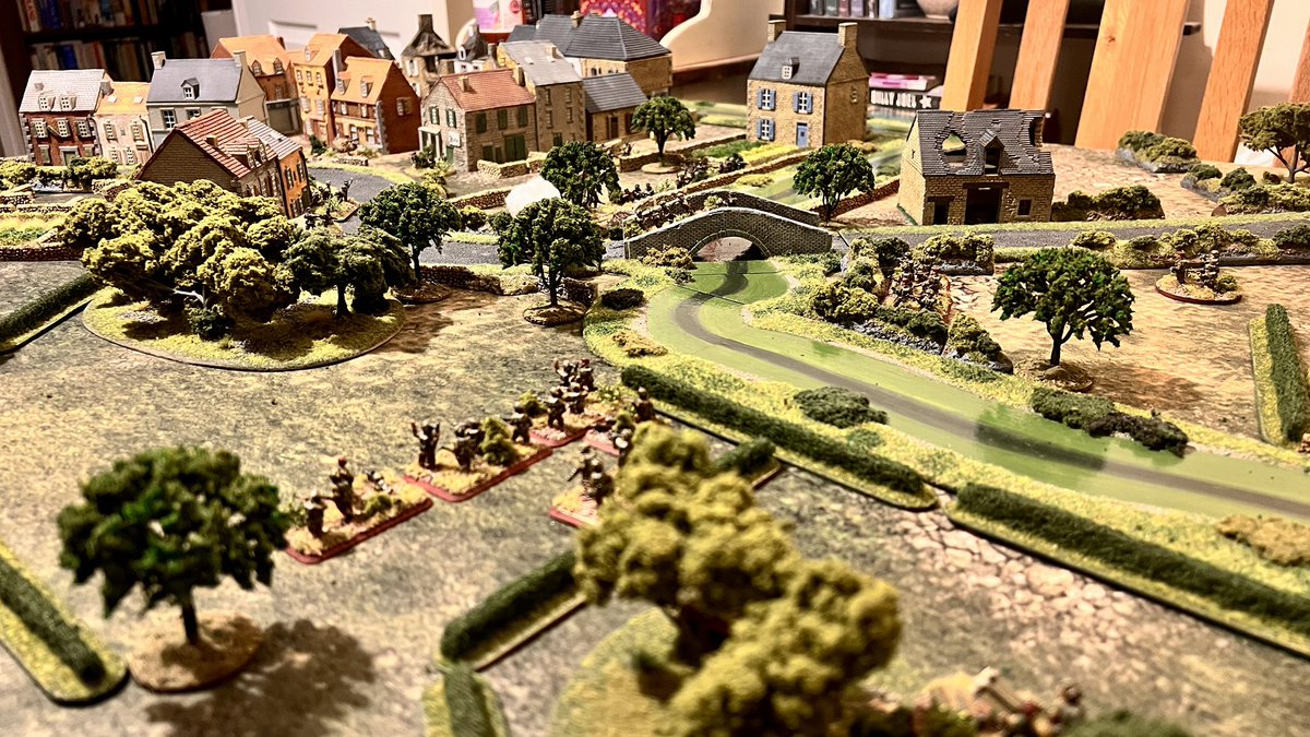 tinyterrain's tweet photo. Turn 4&amp;5 see the #BritishAirborne drop smoke using their pack 75mm and push on to the bridge to assault the StuG and knock it out…..it’s a bit of a close one to call with just 3 turns left to play #15mm #BlitzkriegCommander #BKC https://t.co/6oplOQ0ahi