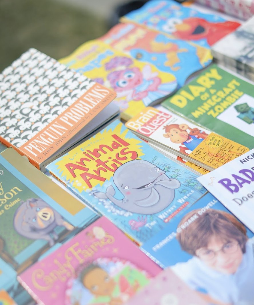 BrilliantCities's tweet photo. Did you know that 90% of a child’s brain development happens before age 5?
Early exposure to books and reading during these critical years lays the foundation for language, creativity, and lifelong learning. Every story builds skills that shape their future success.

#BeBrilliant https://t.co/69eDWRen2g