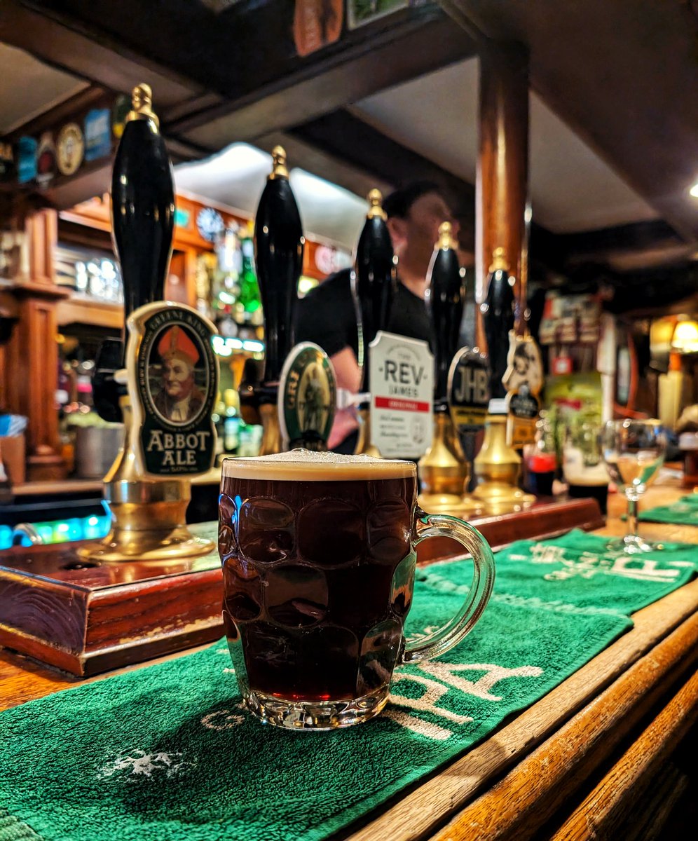 RichardMortime2's tweet photo. #PubsPintsPeople
Wolf Brewey Timber Wolf in the Champion of the Thames. Appear to be stuck on the Strong Darks now. Not such a bad thing. https://t.co/PFrZ7BUxgX