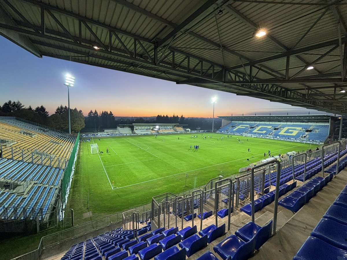 Zagadoux_'s tweet photo. 📆 16/11/2024
⚽️ FC Gueugnon - FC Sochaux (n°174)
🏟️ Stade Jean Laville (n°51)
📍 Gueugnon 🇫🇷
🏆 Coupe de France
🎟️ 8€
C’est le retour de la Coupe de France. Avec 2 clubs historiques des années 2000 mais une affluence décevante
#groundhopping #FCGFCSM https://t.co/yZPVqJGiRF