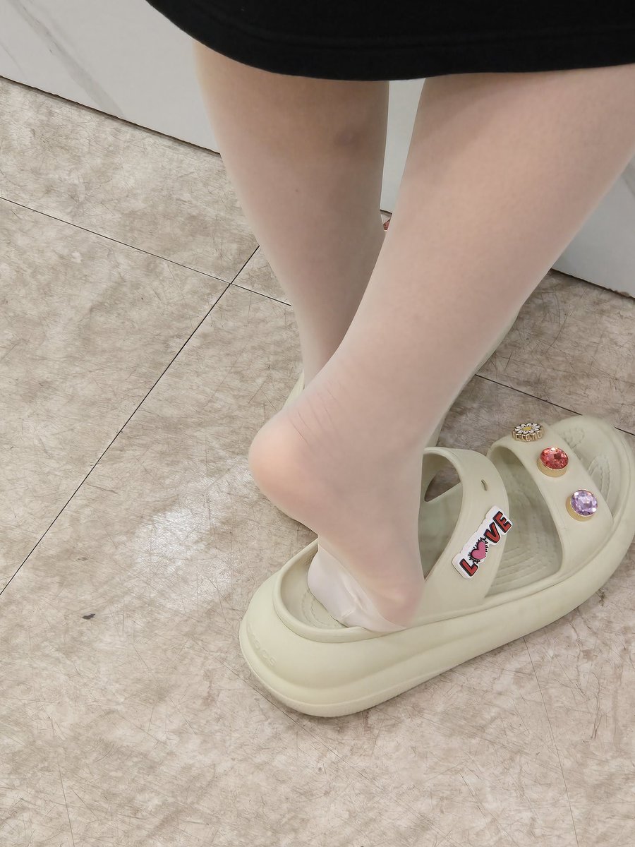 와이프 스타킹 향기~~~~~ tweet media