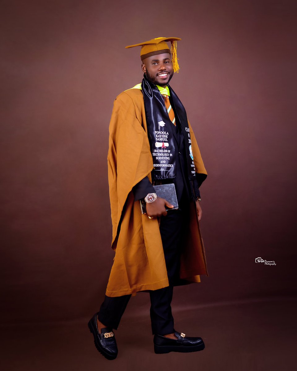 CommanderKmoral's tweet image. A 𝗣𝗿𝗼𝘂𝗱 𝗚𝗿𝗮𝗱𝘂𝗮𝘁𝗲! 🎓

I am super excited to share that I graduated as one of the best in the Department of 𝗦𝘂𝗿𝘃𝗲𝘆𝗶𝗻𝗴 𝗮𝗻𝗱 𝗚𝗲𝗼𝗶𝗻𝗳𝗼𝗿𝗺𝗮𝘁𝗶𝗰𝘀 at Bells University Of Technology.

#proudgraduate #bellsuniversity #AcademicExcellence #surveying