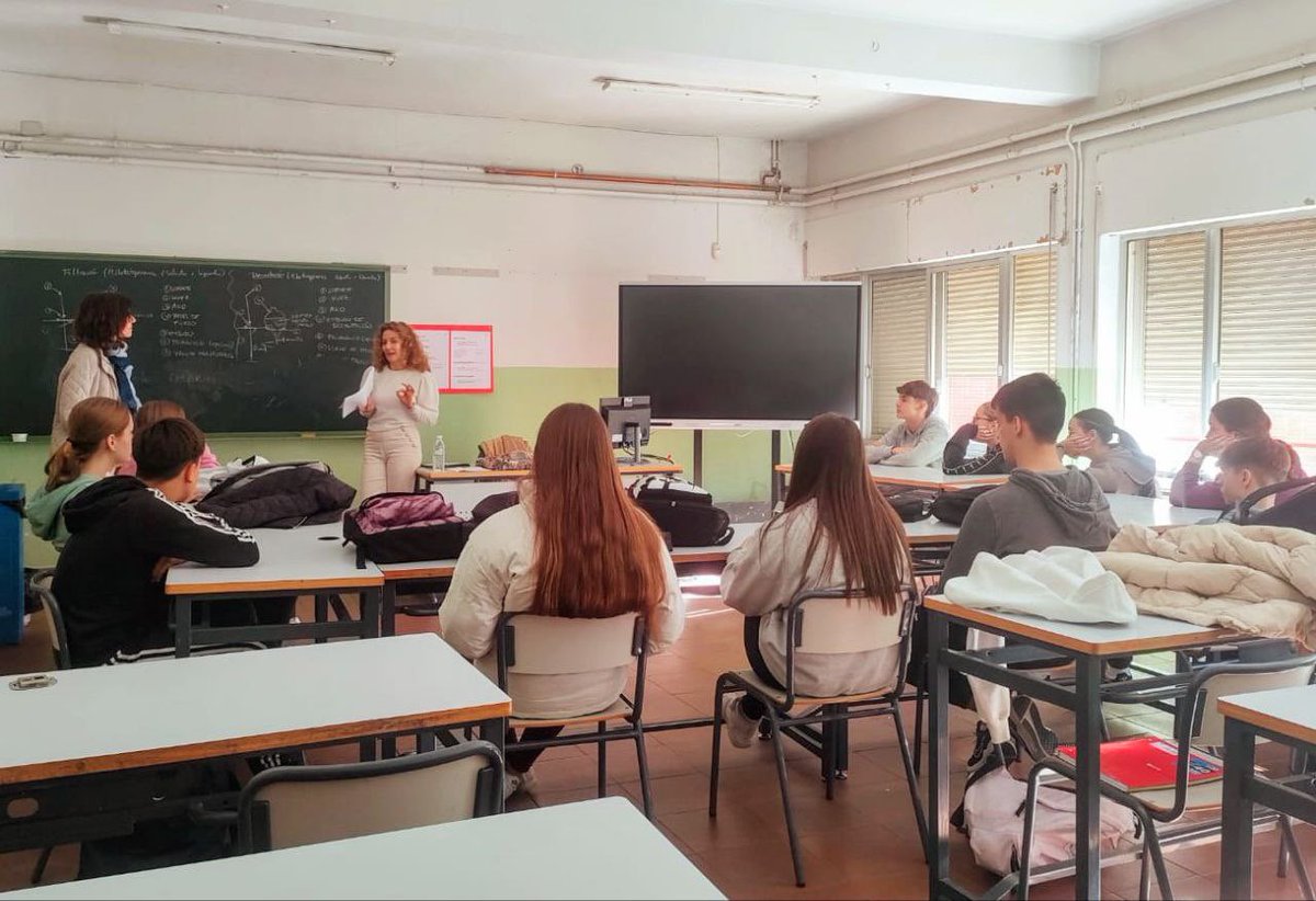 Formación Erasmus+ para familias y participantes. Preparándonos para nuestra próxima movilidad a Guimarāes, Portugal. La organización, la implicación y el compromiso con los objetivos del proyecto son fundamentales para lograr el éxito 🙌  🇵🇹🇪🇺🇪🇸#Sepie  #Guimarāes