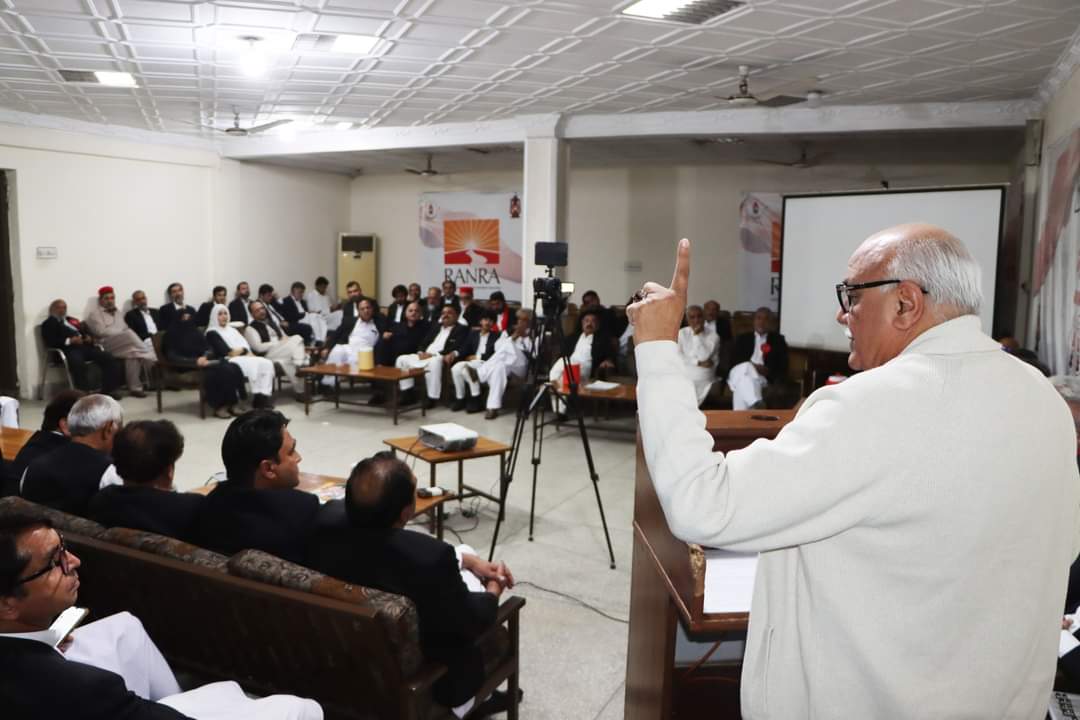 AdvKhalidKhan's tweet photo. Presentation to the General council of Malgari wakilan Khyber pakhtunkhwa regarding the website; https://t.co/dDi3ideDcq at Bacha khan markaz Peshawar.
@NLFkpofficial 
@ANPMarkaz @AimalWali 
@ANPOPakhtunkhwa https://t.co/kJ0WipYe5j