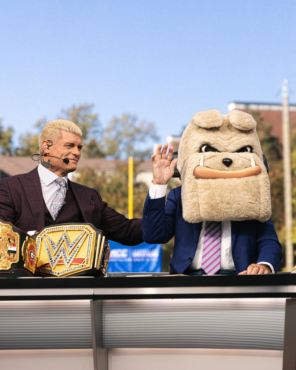 GeorgiaFootball's tweet photo. "GIMME THEM DAWGS" - Lee Corso

#GoDawgs https://t.co/WaRadFNeo2