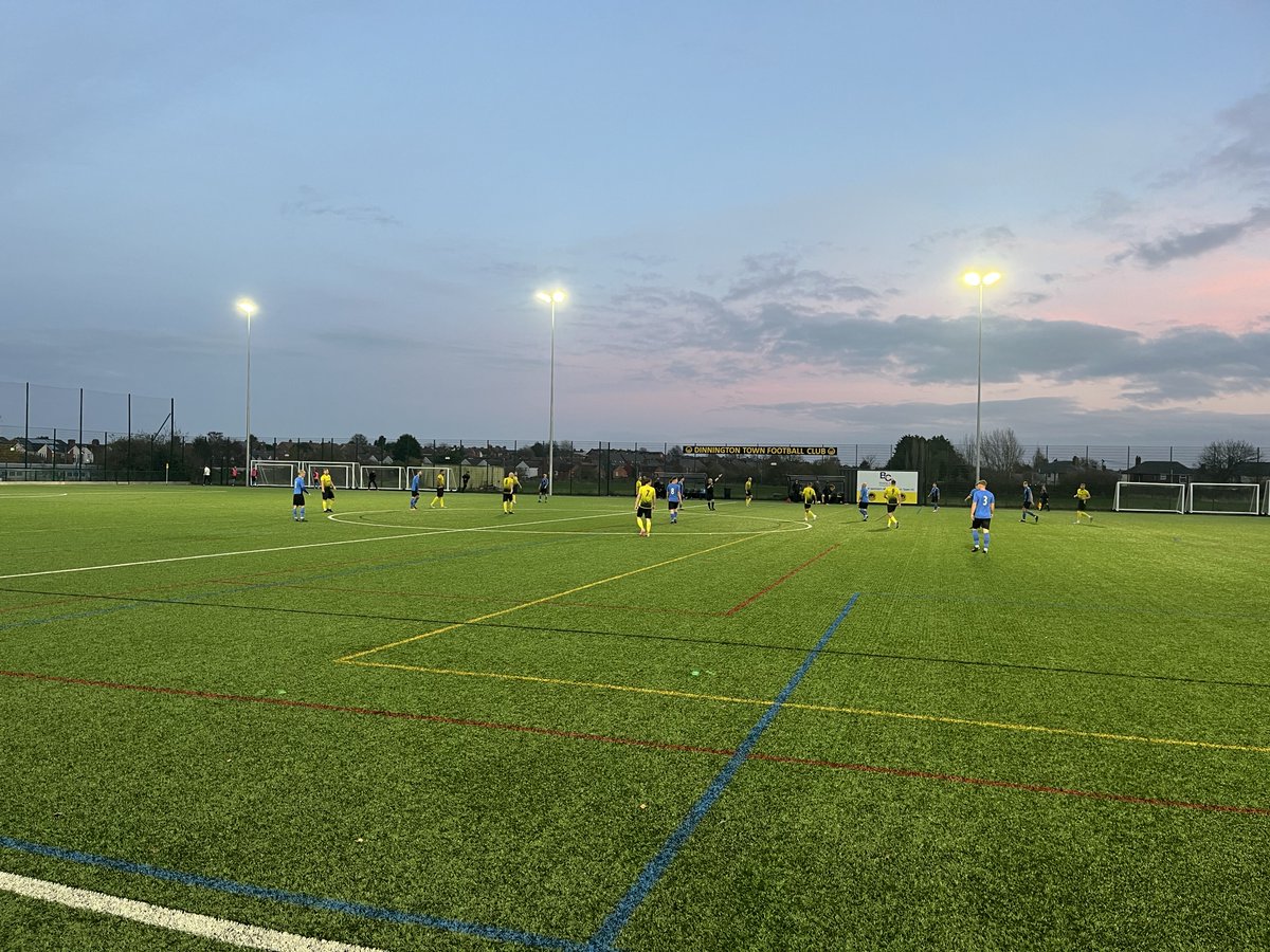 A dramatic late winner from Josh Baxter ensured Dinnington Town maintained their four-point lead at the top of the Black Dragon Premier Division North

Match report 👇

dinningtontown.co.uk/post/full-time…