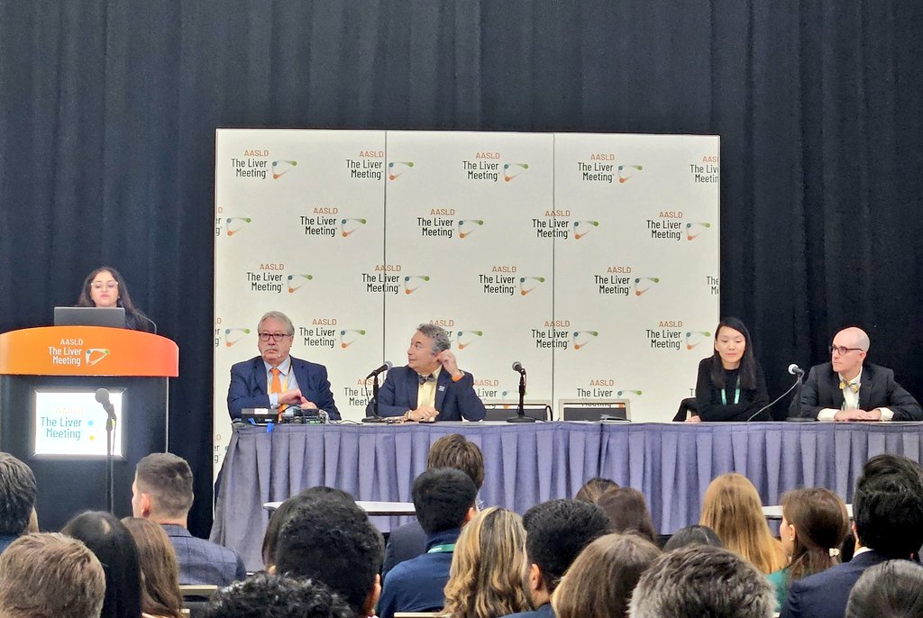 Packed room on optimizing research publication and review process--DO's and DON'Ts. #TLM24 <a href="/HEP_Journal/">HEPATOLOGY Journal</a> #livertwitter