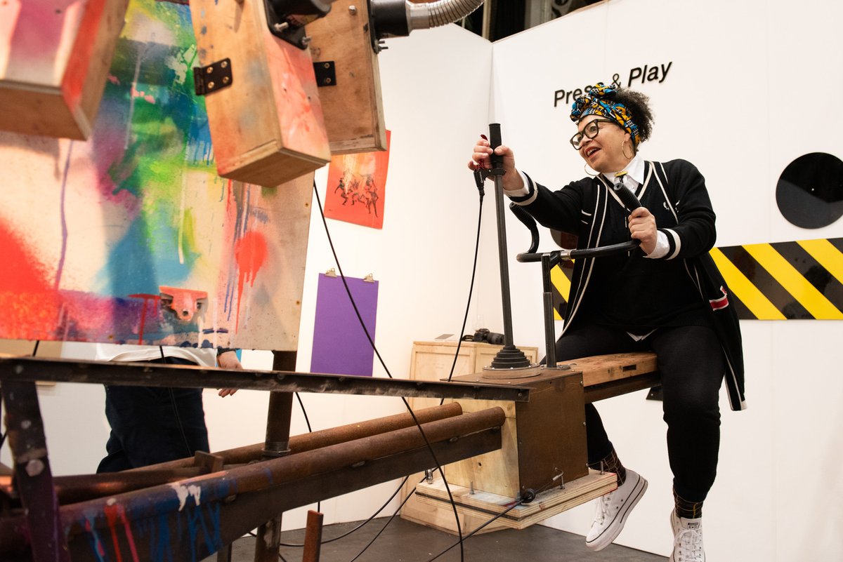 Saturday at <a href="/McrContemporary/">The Manchester Contemporary</a> done and dusted and it's been a blast!  Let's do it all again tomorrow and we'll see you at 10am! ☝️