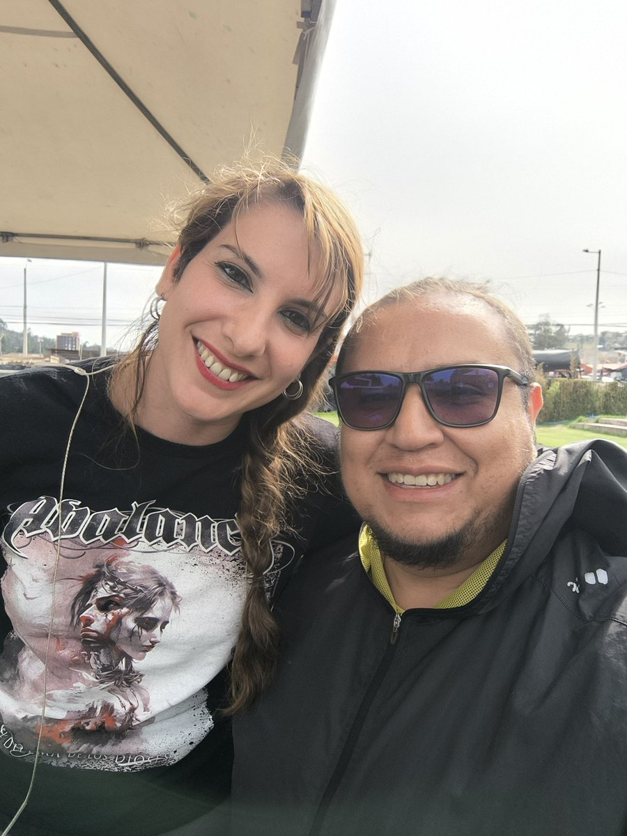 <a href="/FabregasCarla/">Carla Fabregas</a> En Cuenca estuvimos de negro. Gracias por la foto y la amabilidad <a href="/FabregasCarla/">Carla Fabregas</a>