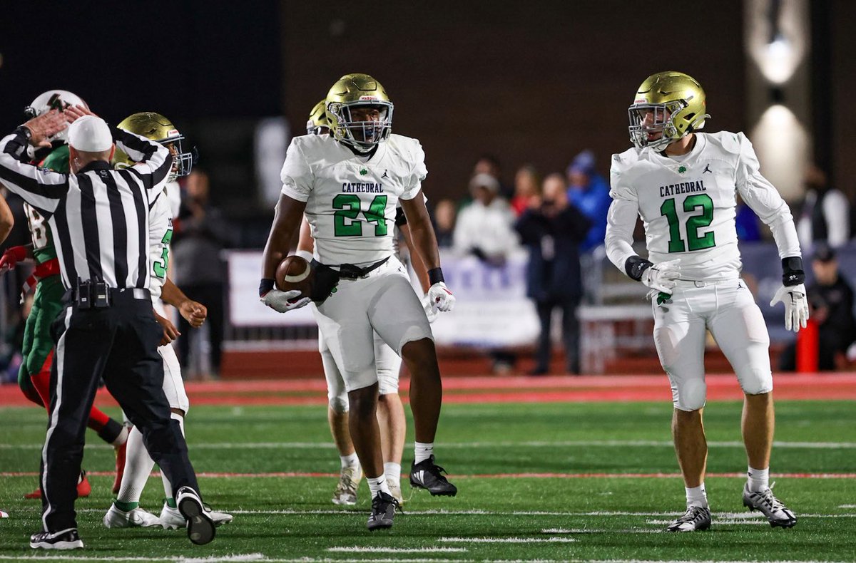 MichaelPugh24's tweet image. Thank you seniors ❤️ Full Junior Year Season Highlights
@CathedralFBall @CoachABarth @Coachpeebs @PrepRedzoneIN @IndianaPreps @Bryan_Ault
hudl.com/v/2QnYNC