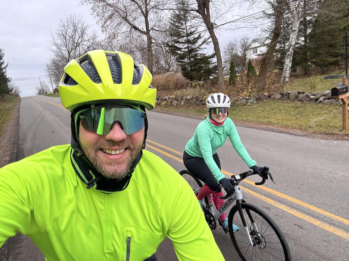 soberdaddy2's tweet photo. Glorious coffee date bike ride!
#SoberDaddy
#FitFam
#TeamBeaudry
#RecoveryPosse https://t.co/zKO97BjX7Q