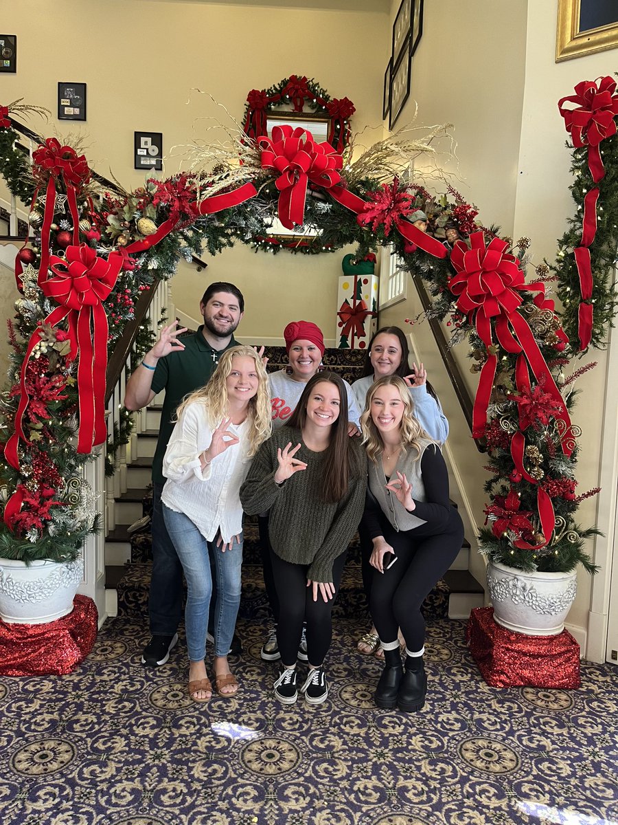 ccusaas's tweet photo. Thank you @CCUChanticleers‼️for Employee Appreciation activities! 

@ccu_SAAS loves The South’s Grandest Christmas Show ❤️🎄 https://t.co/lYtl7OKq7z