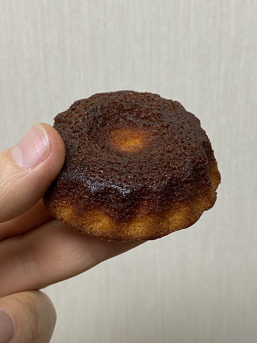 icemantorao's tweet photo. #Morozoff #puddingcake
I ate this
Pudding flavor butter cake from Morozoff
It had a strong butter flavor and went really well with the pudding flavor
It was delicious when combined with the pudding flavor
I loved it
I will buy again https://t.co/94fIfsC7zy