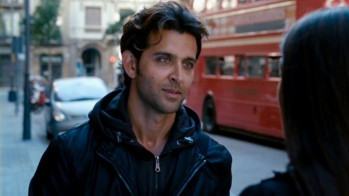 Ankitaker's tweet photo. The most beautiful face which deserves to come on big screen way more often 

SIGN MOVIES OR RETIRE HRITHIK https://t.co/TJgq6orYRB