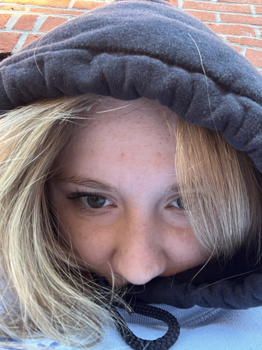 cold and have to pee. also lowkey don’t know where i am this venue is on a random corner