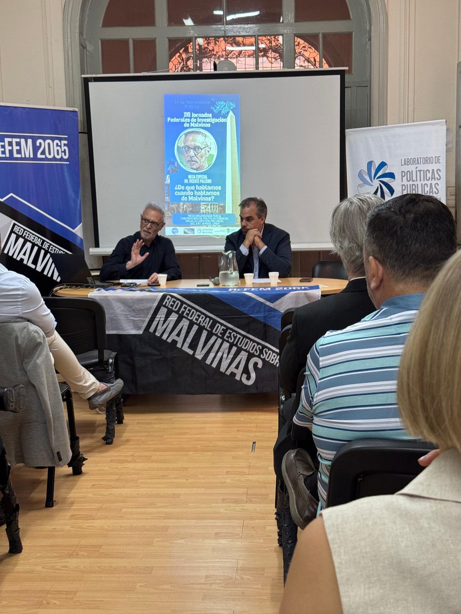 FedericoMGomez's tweet photo. Participé de las XVII Jornadas Federales de Investigación sobre Malvinas de la @ReFEM_2065, moderando la mesa especial de Vicente Palermo ¿De qué hablamos cuando hablamos de Malvinas? dondeun  profundo  debate exponiendo se gestó; presenté asimismo un articulo sobre (abro  hilo) https://t.co/tTXYGPs0S2