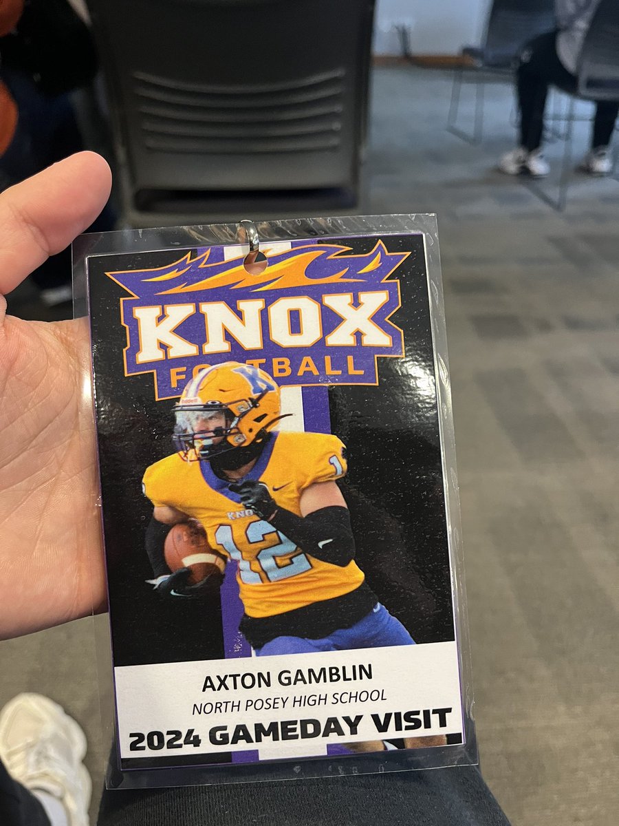 AxtonGamblin's tweet photo. Knox Game day visit! Thank you @CoachDoughtyp and @CoachWillits for the invite! @FB_KnoxCollege https://t.co/d78TegOXtw
