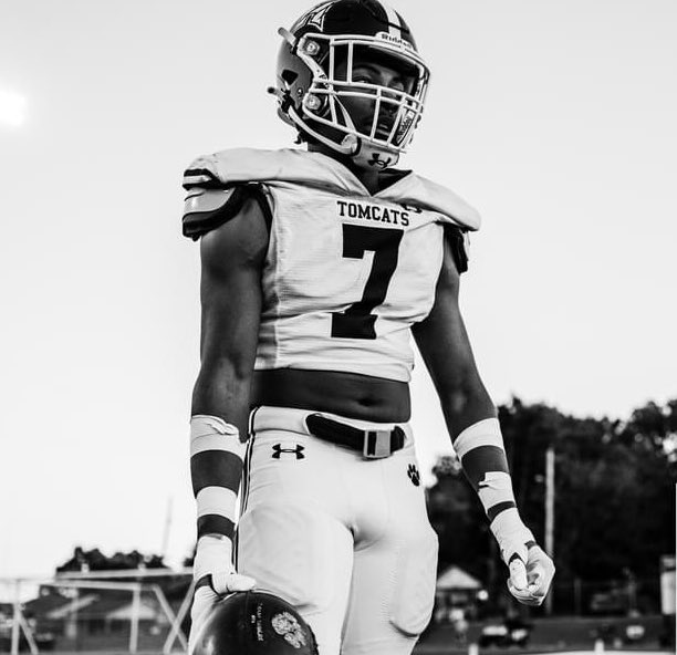 Unfortunate ending to my last year of High School Football ever , I enjoyed Playing with my Brothers one last time. I wouldn’t trade it for nothing. My Recruitment is still 100% open for any team looking for a Dawg!! 

hudl.com/v/2Qp3UK