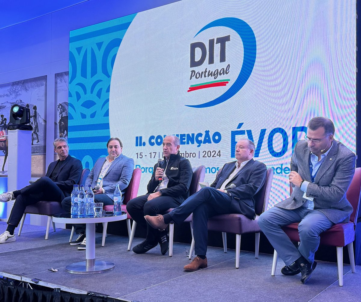 APAVT's tweet photo. A APAVT está este fim de semana em Évora, na II Convenção da DIT Portugal ! Encontro de empresários, parceiros e colegas, muitos deles , amigos ! Obrigado pelo convite, parabens pela organização!
#APAVT #DITPortugal #Turismo #AgênciasDeTurismo https://t.co/oGmFwXVQtG