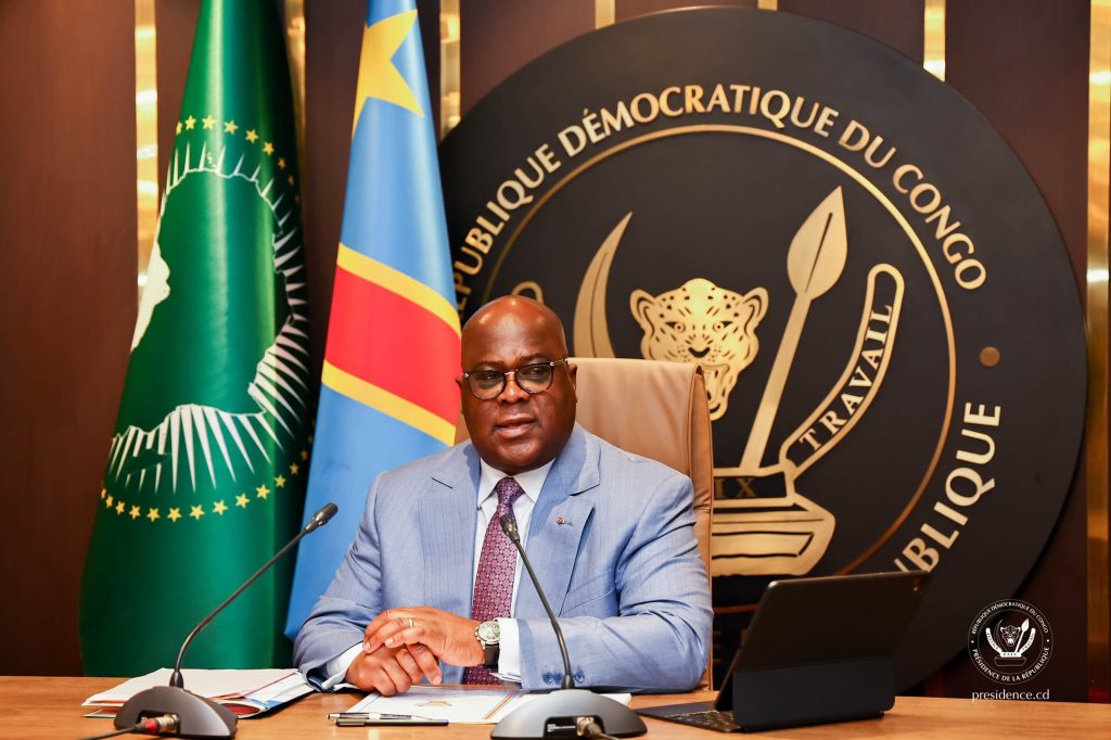 reporter243's tweet photo. Félix Tshisekedi condamne l’interpellation« violente» de Delly Sesanga – https://t.co/WKKq5CfnIG*

https://t.co/DDpqxbWfsP https://t.co/6HhxhUx9ZR